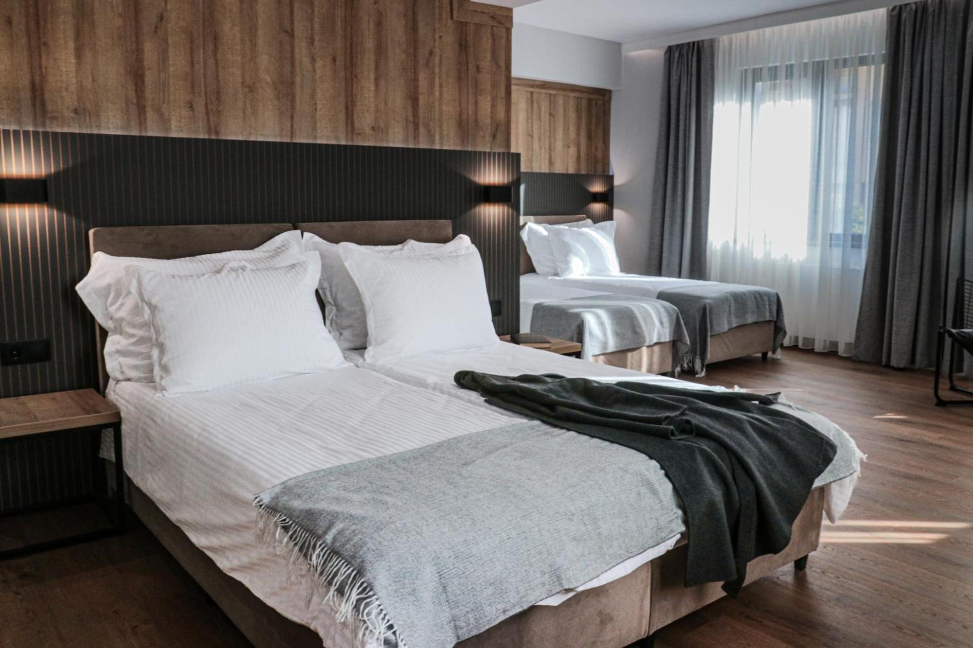 Junior Suite One Double Two Single Beds Non-Smoking,1623647207:JPEG