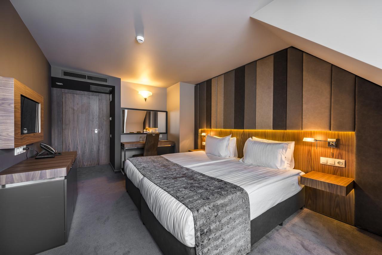 Deluxe Double Room with Free Parking,1216749793:JPEG